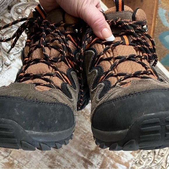 MENS Bearpaw hiking boots, size 10 - Picture 3 of 6